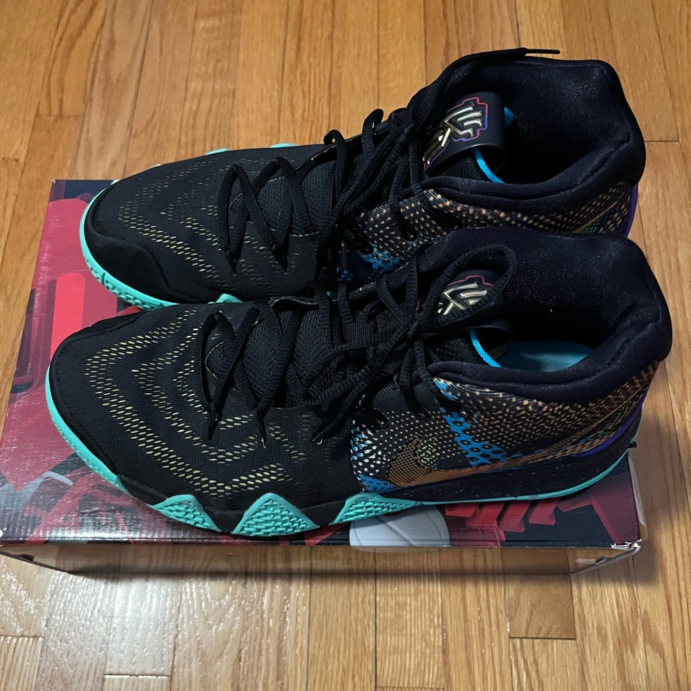 Nike Kyrie 4 - Mamba. Used. Men’s - Size 12 - With box.